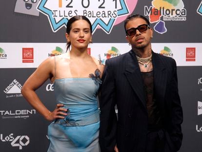 Rosalía and Rauw Alejandro, during LOS40 Music Awards gala in Palma, Spain, in November 2021.