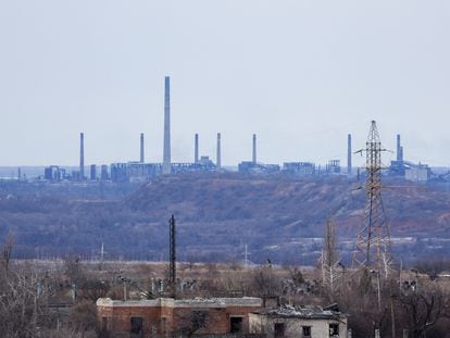 A view shows the Avdiivka Coke and Chemical Plant in the town of Avdiivka in the course of Russia-Ukraine conflict, as seen from Yasynuvata (Yasinovataya) in the Donetsk region, Russian-controlled Ukraine, February 19, 2024.
