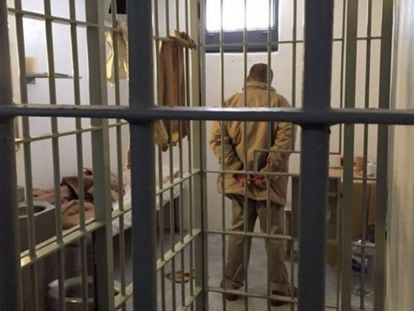 El Chapo Guzmán in his cell.
