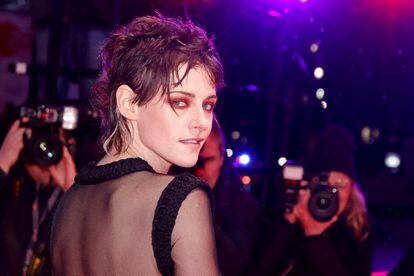 The president of the jury of the 73rd Berlinale, Kristen Stewart, arrives at the award ceremony, on February 25, 2023.