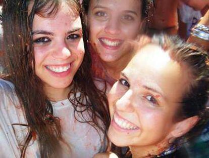 The Tomatina doppelgänger (right), in a photo from Facebook.