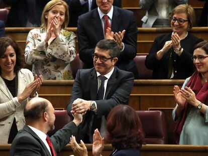 Video: Patxi López is named the new speaker in Congress (in Spanish).