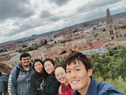 Jihyun, third from the left, with friends in Burgos.