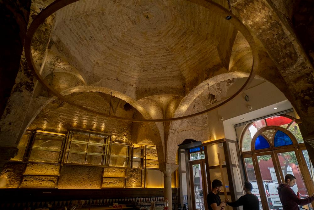 Seville: Twelfth-century bathhouse uncovered in Spanish bar | Culture