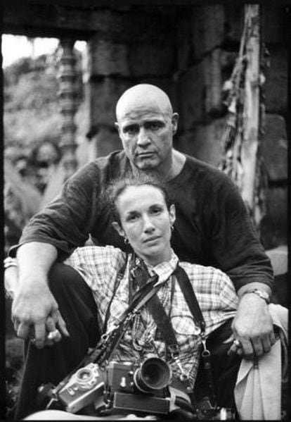 Mary Ellen Mark with Marlon Brando on the set of Apocalypse Now, in a photo taken by Stefani Kong Uhler.