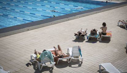 Going topless is a regular practice at the Picornell swimming pools in Barcelona.
