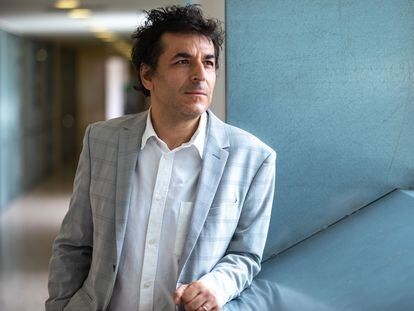 Zsolt Demetrovics, president of the International Society for the Study of Behavioral Addictions, in a corridor of the Bellvitge hospital, in Barcelona.