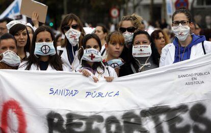 Protestors taking part in the &quot;marcha blanca&quot; in Madrid on Sunday.