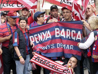 Barcelona fans in Valencia for the 2009 King&#039;s Cup final.
