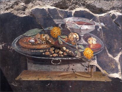 A fresco discovered in Pompeii depicting what may be a precursor of pizza.