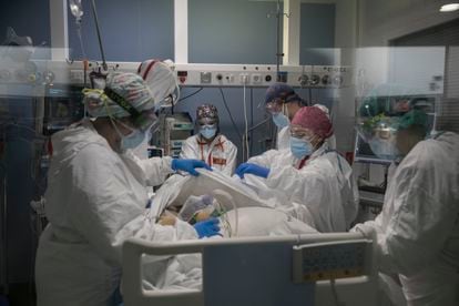 The intensive care unit at Mar Hospital in Barcelona in February.