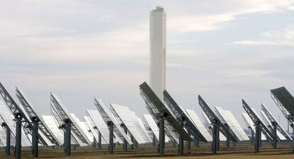 Abengoa’s solar plant in Sanlúcar La Mayor (Seville).