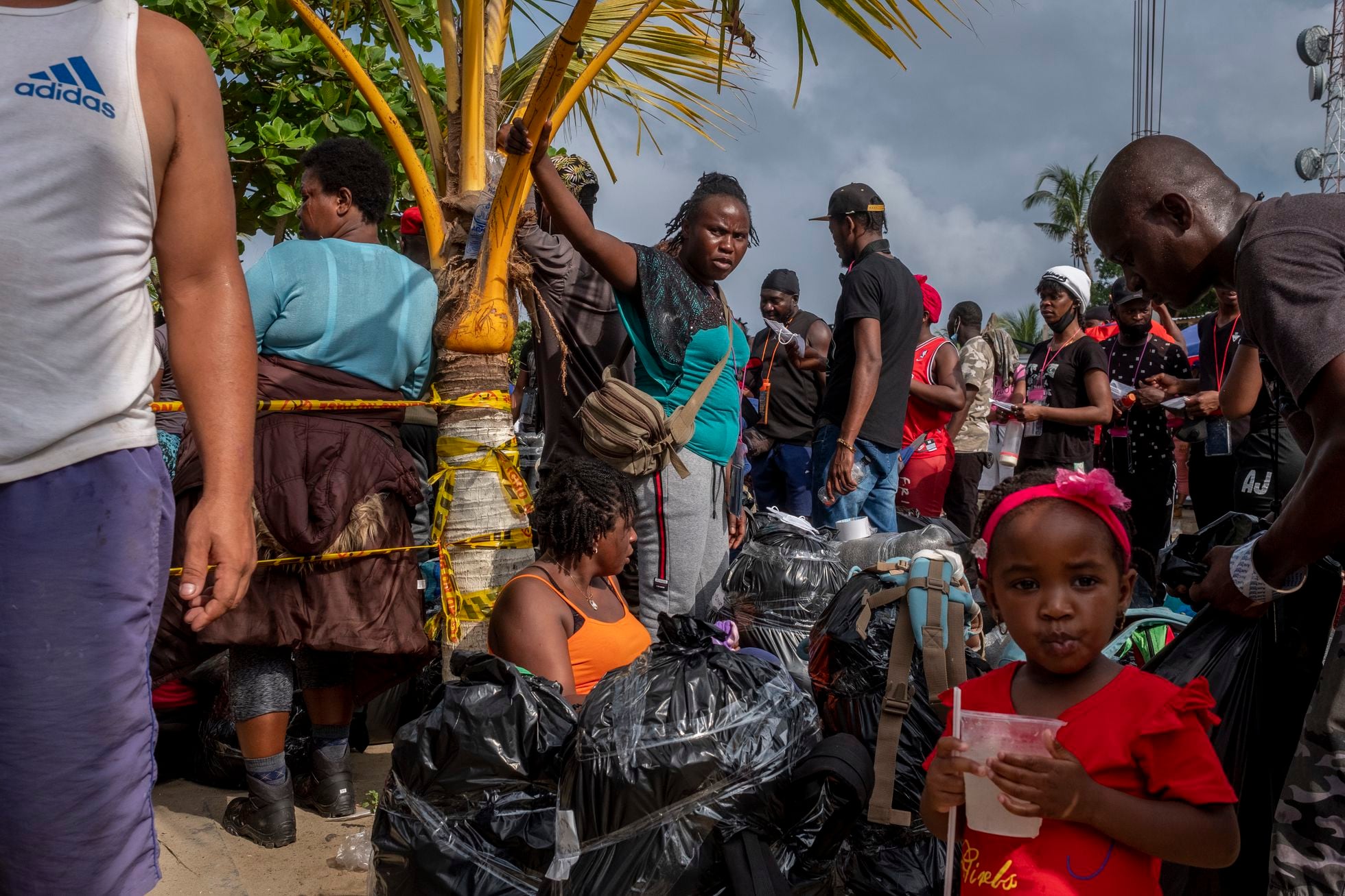 Haitian Migrants Risking Their Lives On Darién Jungle Route | U.S. | EL ...