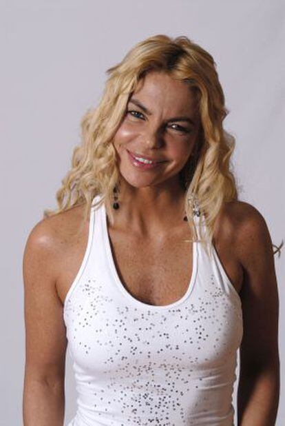 A promotional photograph of Leticia Sabater.