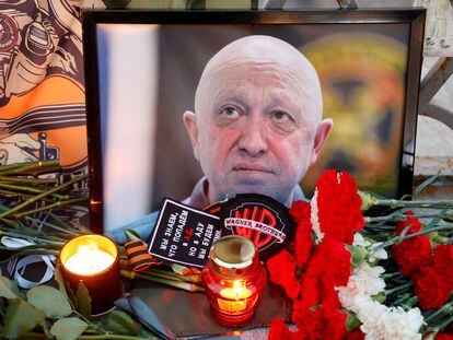 A view shows a portrait of Wagner mercenary chief Yevgeny Prigozhin at a makeshift memorial in Moscow, Russia August 24, 2023.