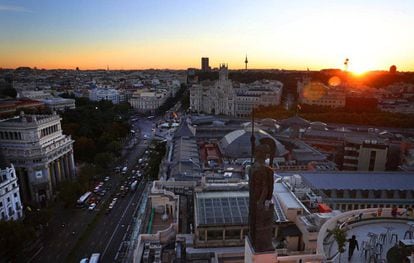 Dawn over Madrid from the upper terrace of the Círculo de Bellas Artes.