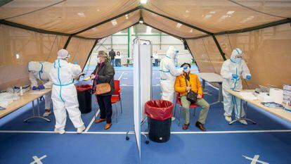 Coronavirus testing being carried out in Burgos, in northern Spain.