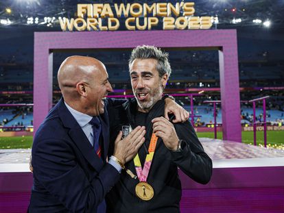 Jorge Vilda and the president of the Spanish Football Federation, Luis Rubiales, after Spain won the Women's World Cup Final.