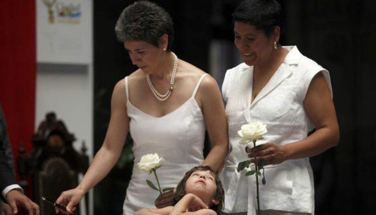 Gay Rights In Mexico Mexico S Supreme Court Backs Adoptions By Gay   4MNIB3XTPVJS5KBDJBBFQDCHQM 