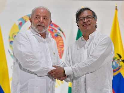 Lula da Silva and Gustavo Petro at a meeting in Leticia, Colombia, on July 8, 2023.