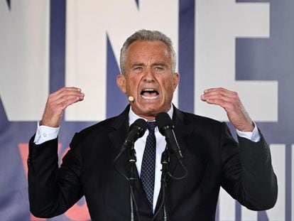 Robert F. Kennedy Jr. announces his entry to the 2024 presidential race as an independent candidate in Philadelphia, Pennsylvania, U.S., October 9, 2023.