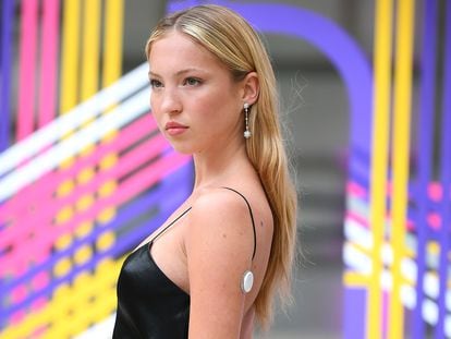 Lila Moss, daughter of Kate Moss, has Type I diabetes and has helped normalize wearing a glucose sensor.