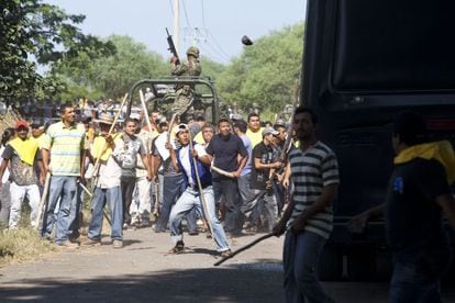 Las autodefensas de Michoacán marchan este sábado a Apatzingán.