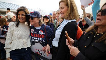 Nikki Haley, left, with supporters at a rally in Georgetown, South Carolina, last Thursday.