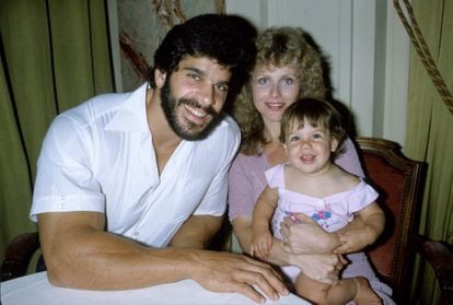 Lou Ferrigno with his wife Carla and their daughter Shanna in 1982.