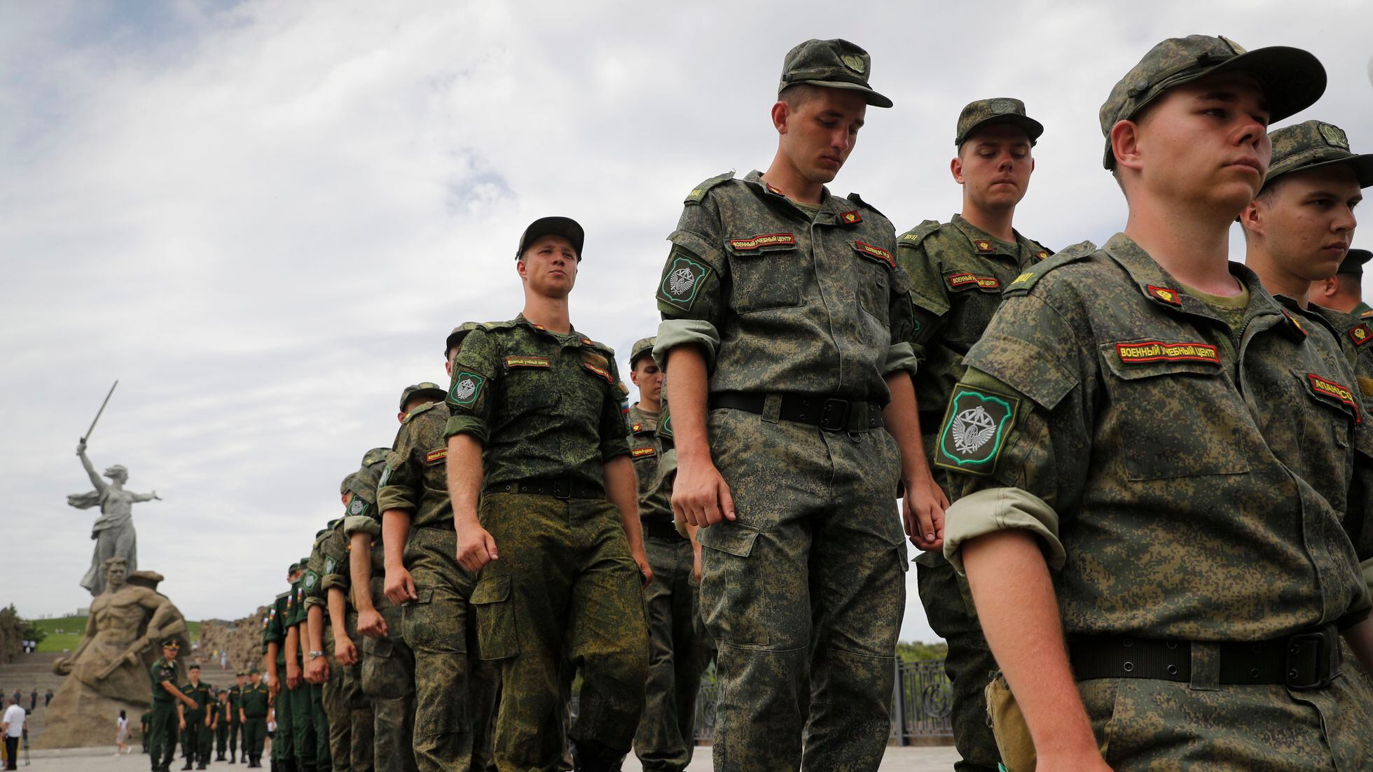 Ukraine war: Putin to increase size of Russian army by more than