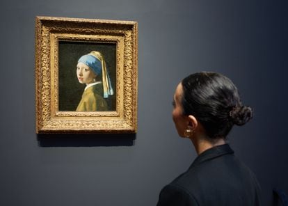 'Girl with A Pearl Earring' by Johannes Vermeer.