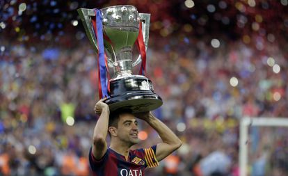 Xavi celebrates the last Liga title he won with Barça, in 2015.