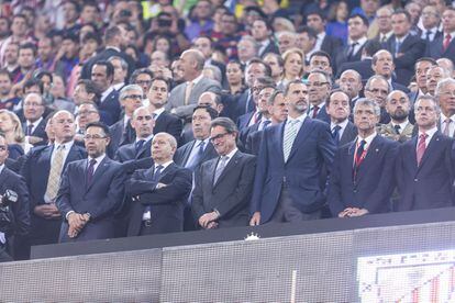 King Felipe (third from right) with former Catalan premier Artur Mas to his right at the King's Cup final last May.