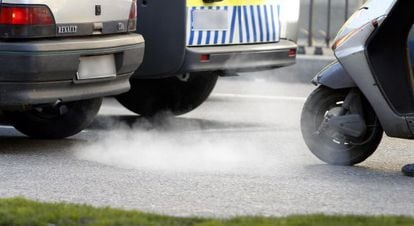 Car pollution is responsible for many premature deaths.