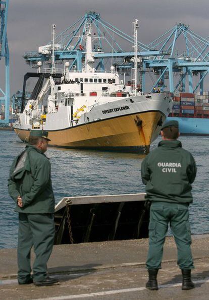 Odyssey Explorer enters the Bay of Algeciras in 2007, unde the watchful eye of two civil guards.