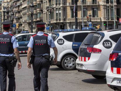 Officers with Catalonia’s Mossos d'Escuadra police.