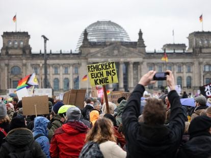 Anti-right-wing demonstrators outside the German Parliament in Berlin on January 3.