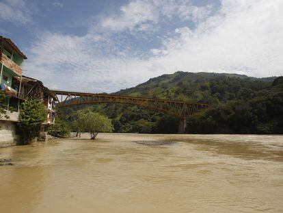 The Cauca River near the village of Puerto Valdivia, Antioquia (Colombia).