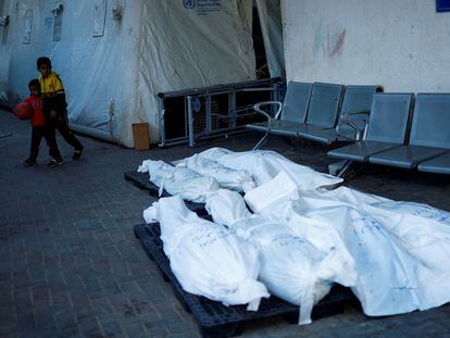 Corpses of Palestinians killed in an Israeli attack, on Friday, in a hospital in Rafah, south of the Gaza Strip.