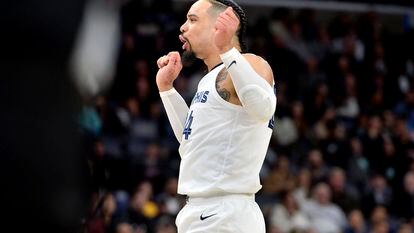 Memphis Grizzlies forward Dillon Brooks (24) gestures toward Dallas Mavericks players in the second half of an NBA basketball game Monday, March 20, 2023, in Memphis, Tenn.