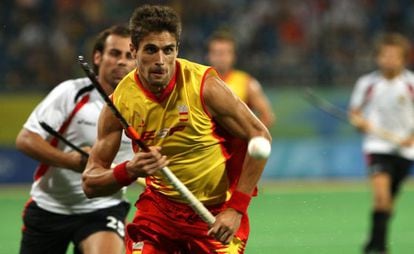 Spanish hockey player Pol Amat in the final of the 2008 Beijing Olympics against Germany. 