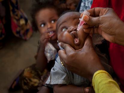 A Somali baby receives a polio vaccine, at the Medina Maternal Child Health center in Mogadishu, Somalia.