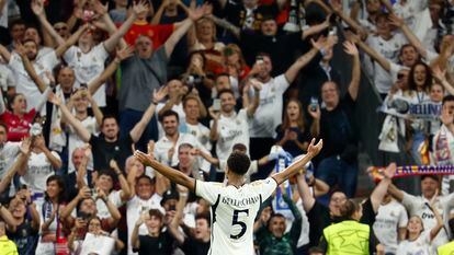 English midfielder Jude Bellingham celebrates in front of fans after scoring the winner against Union Berlin, at the Santiago Bernabéu Stadium in Madrid, Sept. 20, 2023.