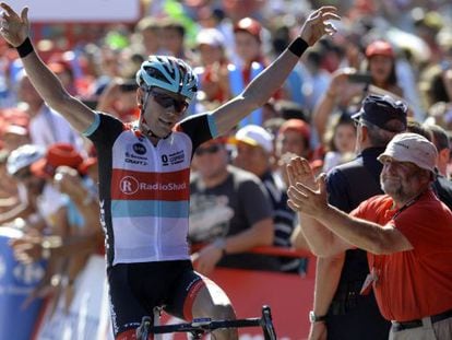 Radioshack Leopard&#039;s US rider Christopher Horner celebrates his victory at the end of the third day of La Vuelta.