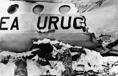 A body lies beside the wreckage of the Uruguayan plane that crashed in the Andes on October 13, 1972.