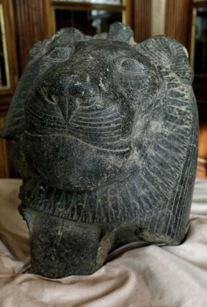 A bust of the Egyptian goddess Sekhmet, worth €100,000.