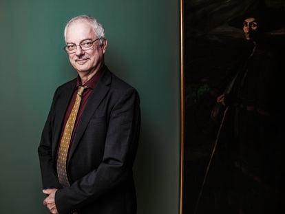 Nobel Prize winner in Chemistry Morten Meldal poses next to a portrait of Ignacio Zuloaga at the Ramón Areces Foundation (Madrid).