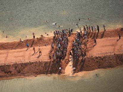 Amazonian Indians protest against the plans for the Belo Monte dam.