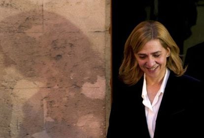 Infanta Cristina leaves the courthouse of Palma de Mallorca on Saturday.