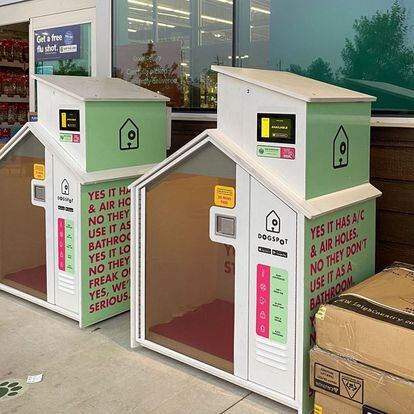 The US brand DogSpot's kennels allow shoppers to safely leave their pets outside the supermarket.